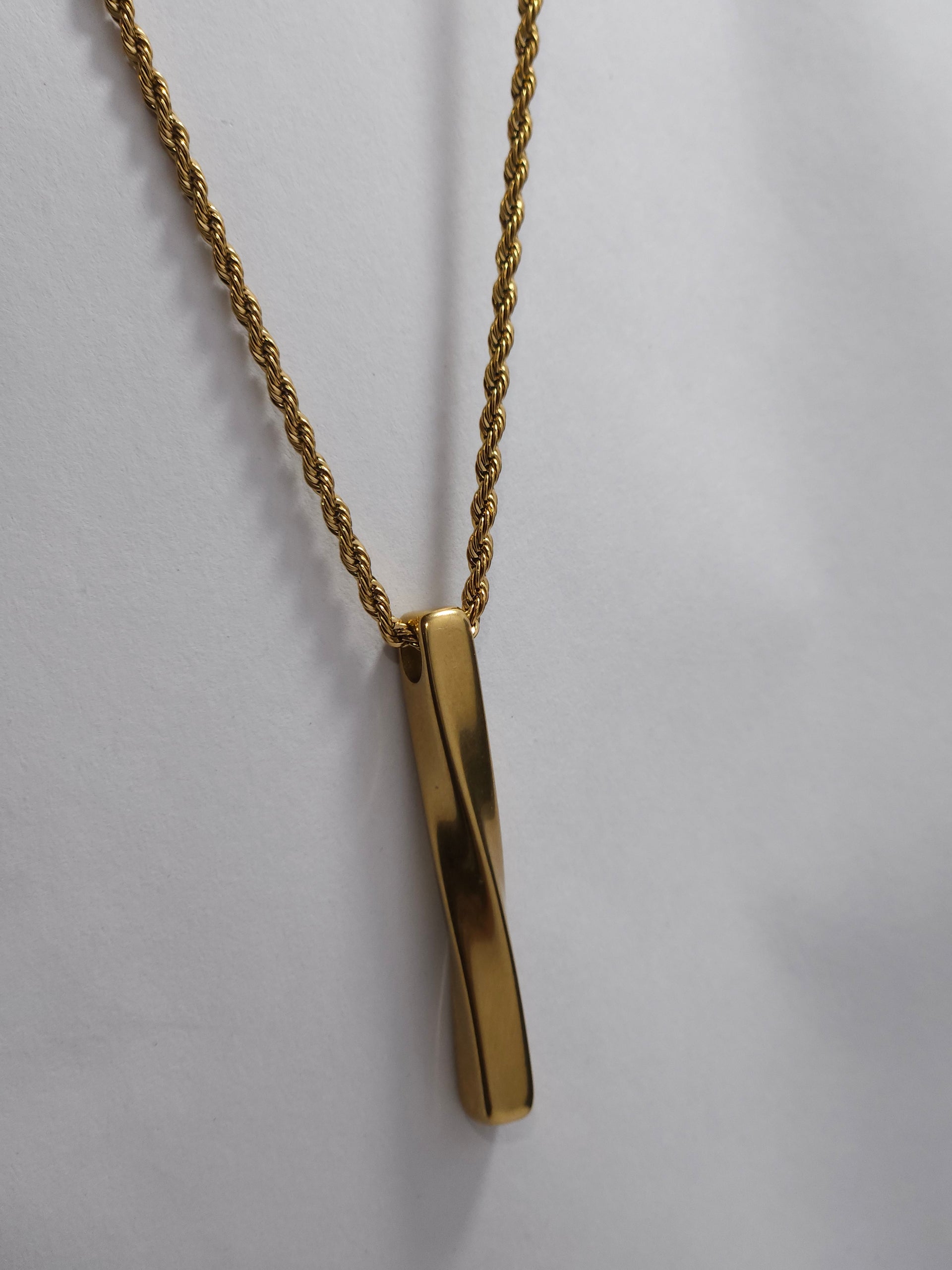 Anti-Tarnish Gold Minimal Bar Pendant Necklace