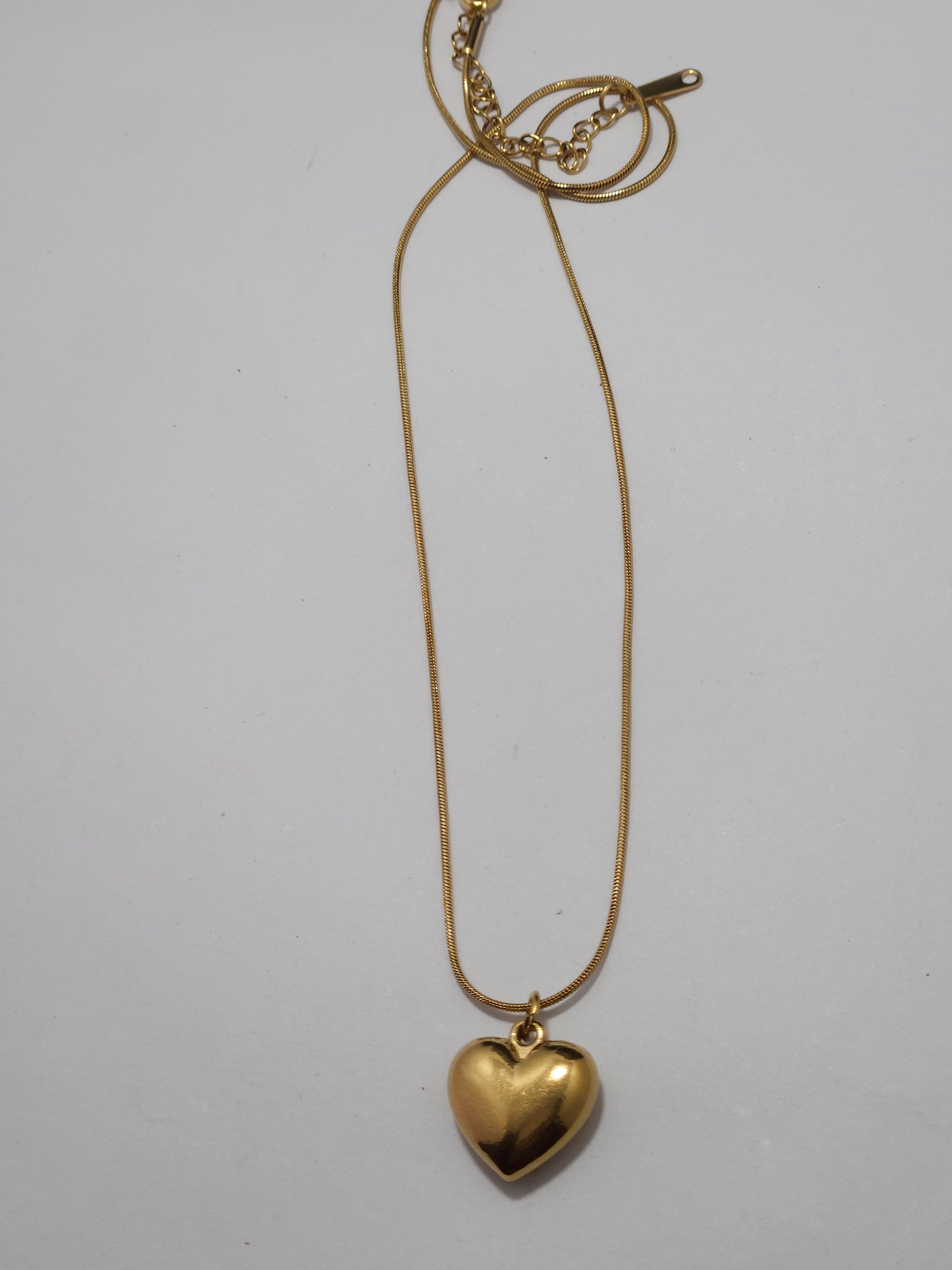 Golden Heart Pendant Necklace – Minimalist Love Charm Necklace