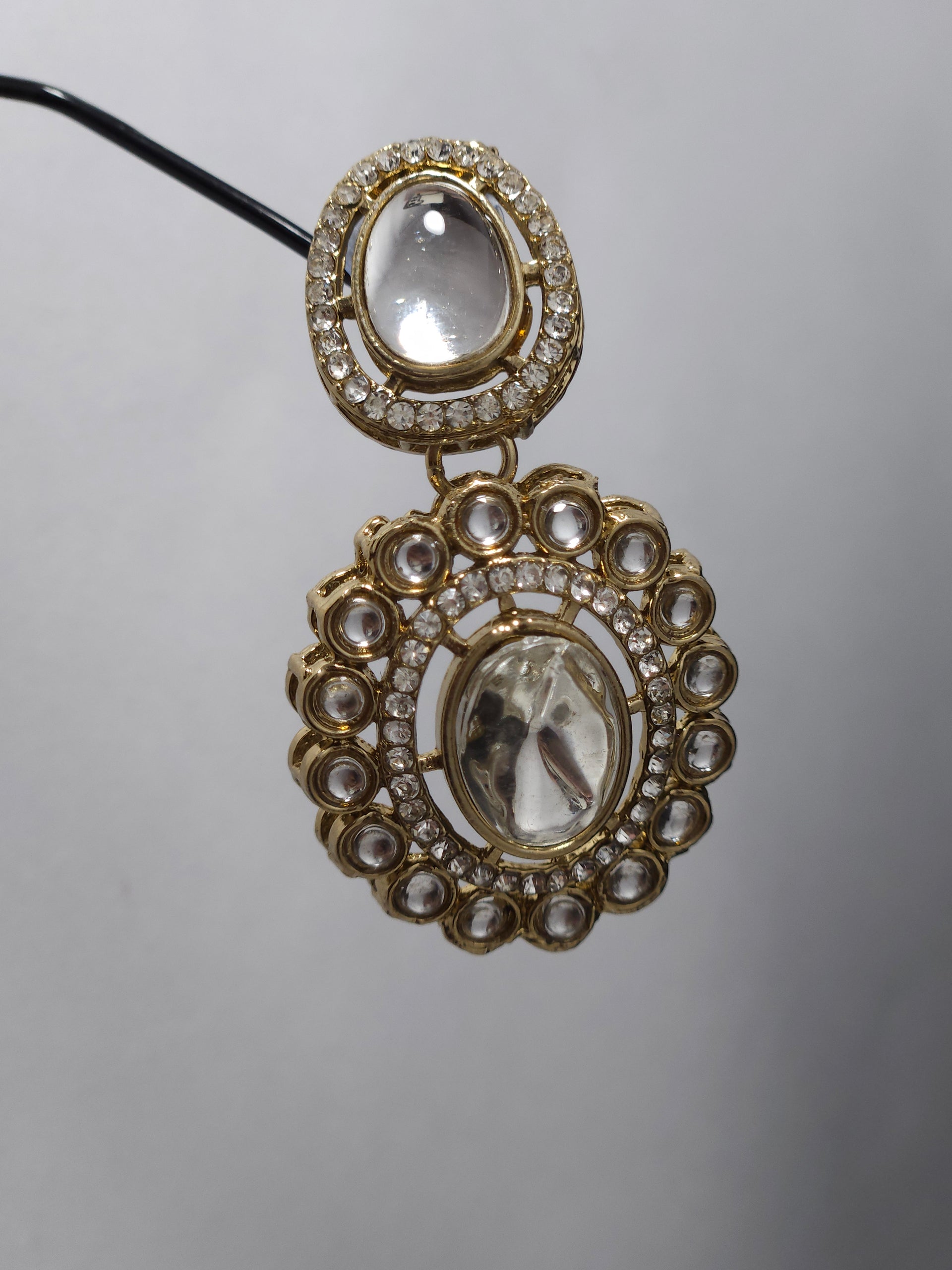 Kundan Pearl Necklace Set – Traditional Gold-Tone Statement Jewelry Set