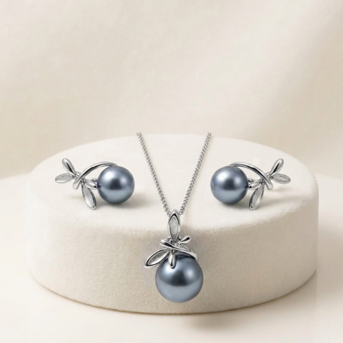 Pearl Bloom Anti-Tarnish Pendant Set