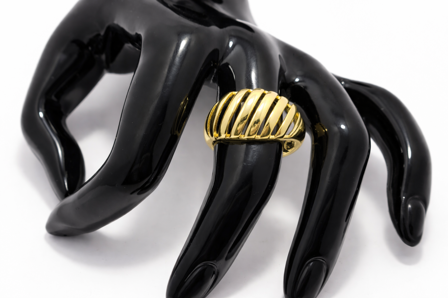 Anti-Tarnish Gold Finish Modern Ribbed Ring