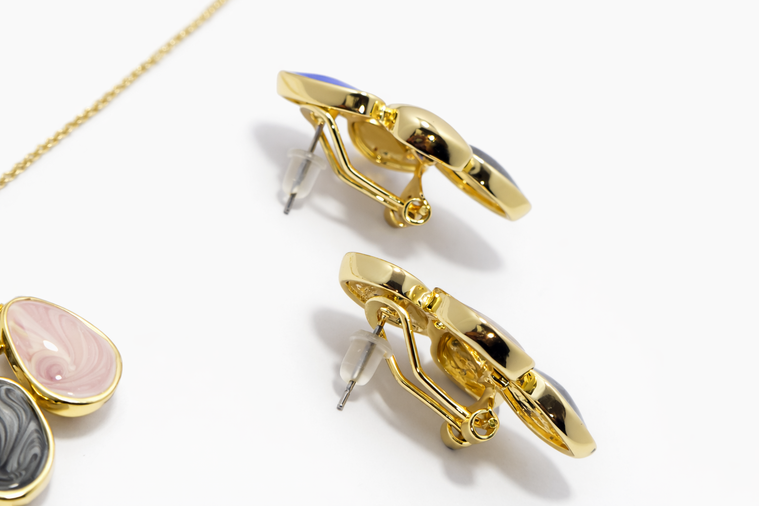 Pastel Petal Anti-Tarnish Gold Pendant Set