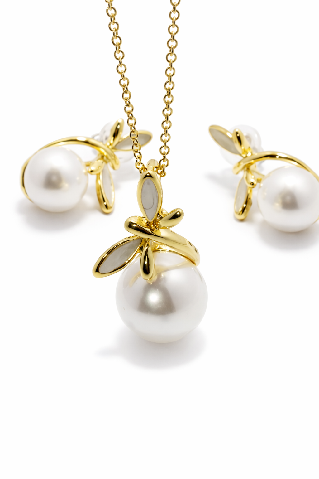 Pearl Bloom Anti-Tarnish Pendant Set