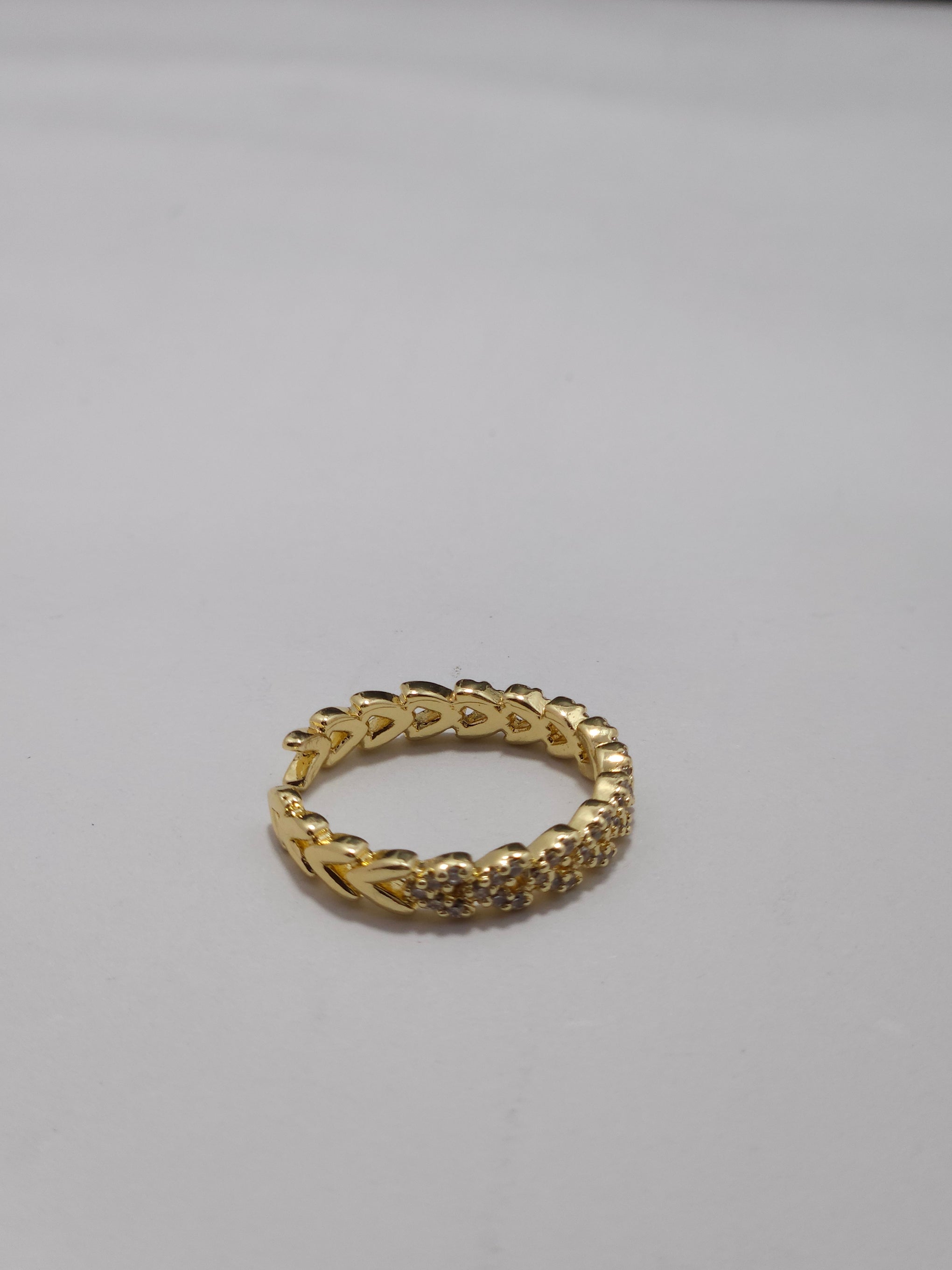 Crystal Leaf Band Ring – Gold-Tone Elegant Finger Ring