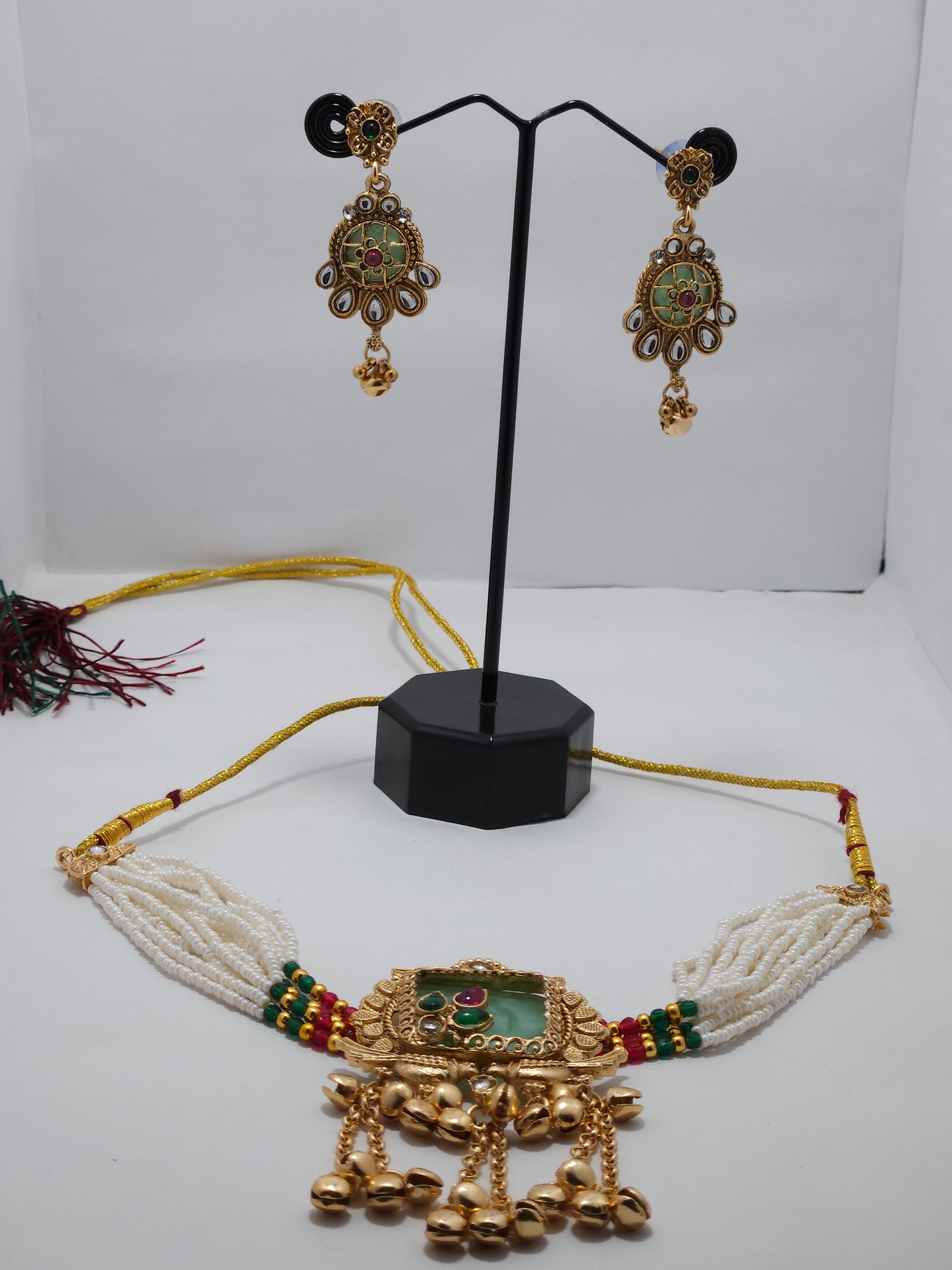 Royal Pearl Choker Necklace Set with Statement Earrings