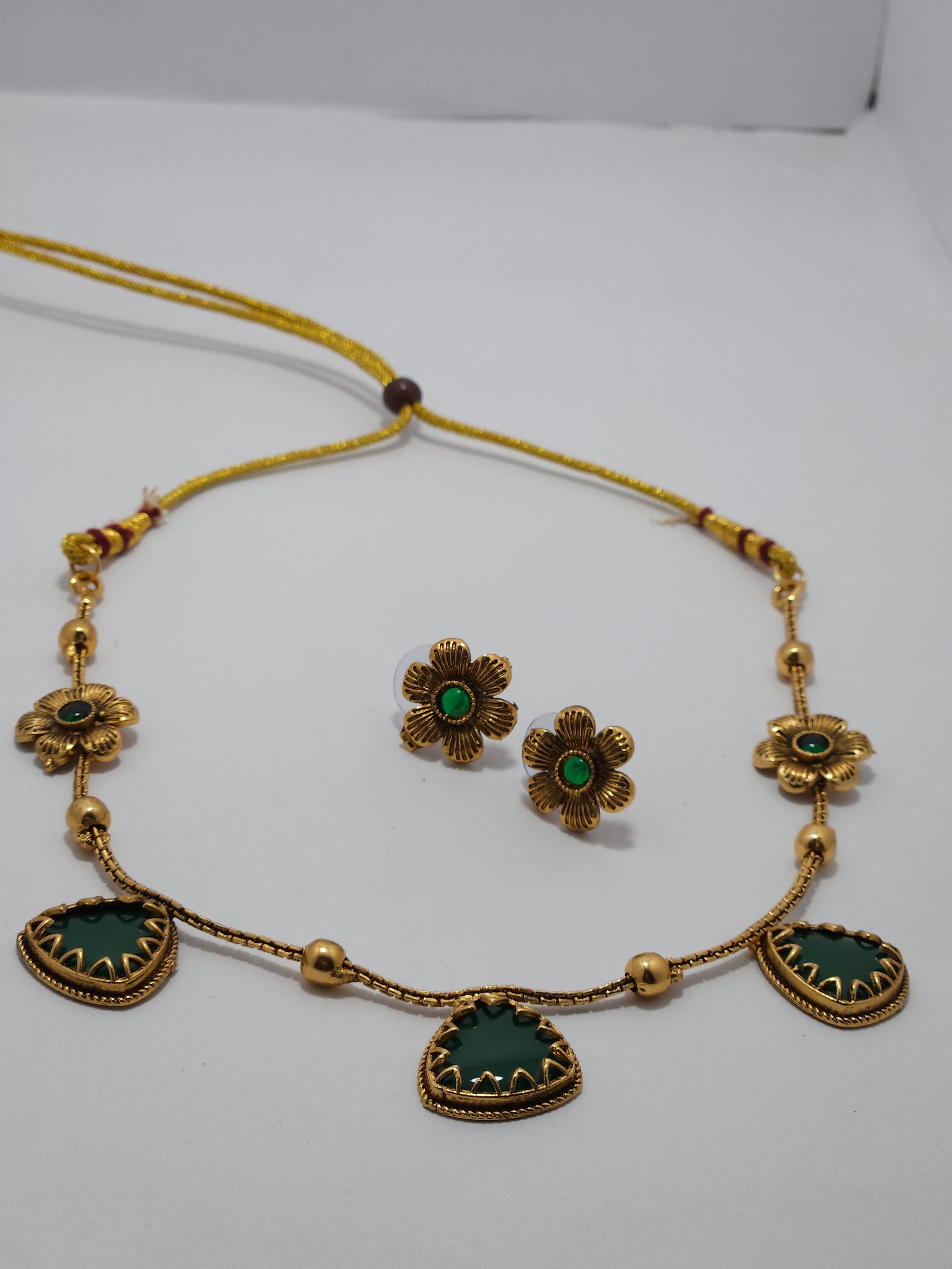 Emerald Green Floral Necklace Set