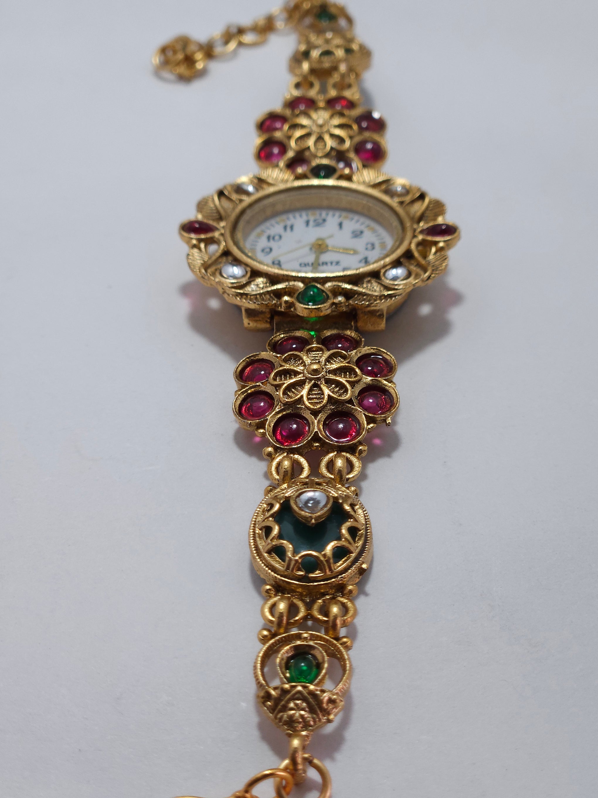 Vintage Floral Bracelet Watch – Gold-Tone Gemstone Designer Watch