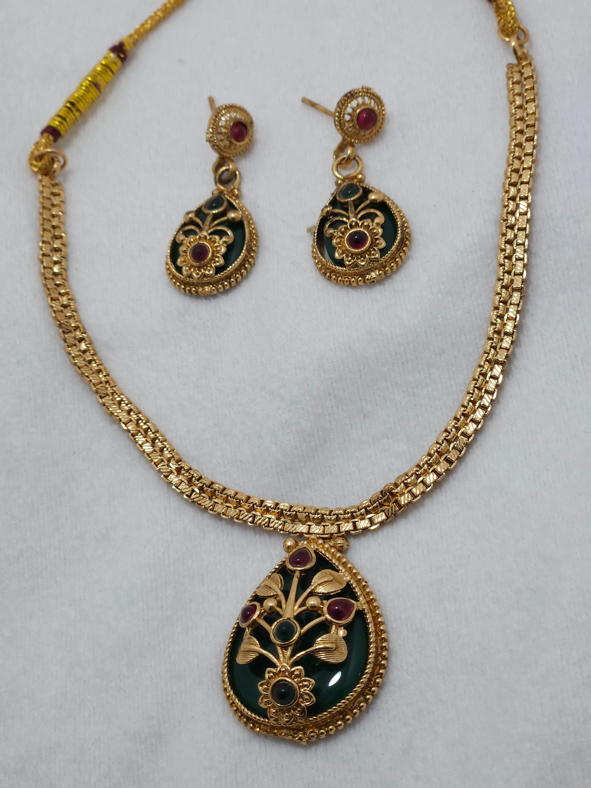 Traditional Temple Design Necklace Set with Matching Earrings