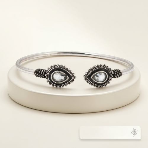 Royal Teardrop Oxidised Stone Cuff Bracelet
